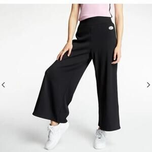 NIKE Black Wide Leg Ribbed Knit Casual Athletic Crop Pants Size XS
